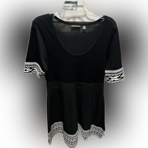 Black and White Patterned Women's Top (MB1)